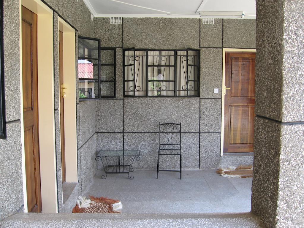 The Stone Guest House Livingstone Exterior foto